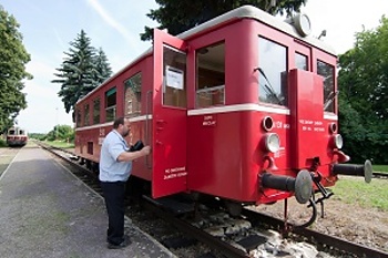 Motoráčkem do Lednice.